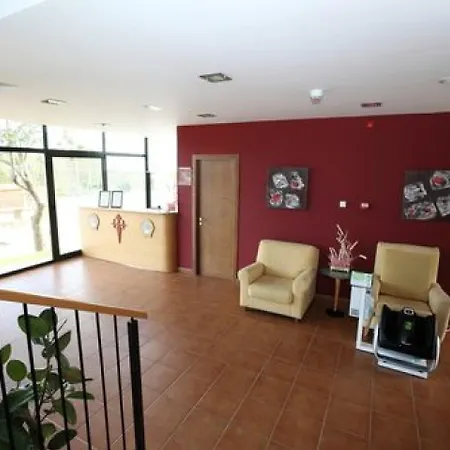 阿梅纳尔酒店 2* 阿梅纳尔