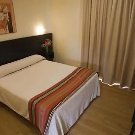 Otel Hotel Amenal Amenal