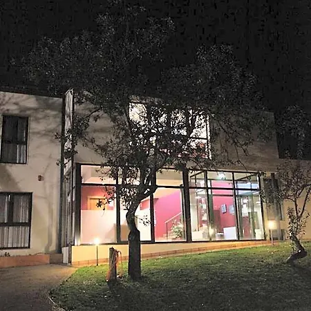 Hotel Amenal 2*