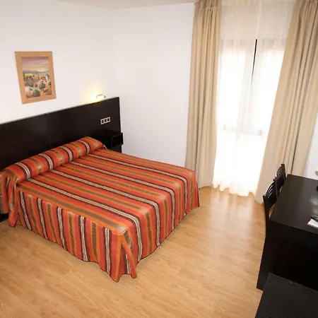 Otel Hotel Amenal Amenal